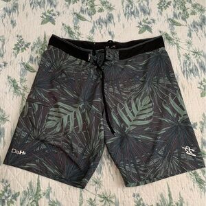 DaHui Boardshorts 38 Tropical Print Monstera Green Black Gray